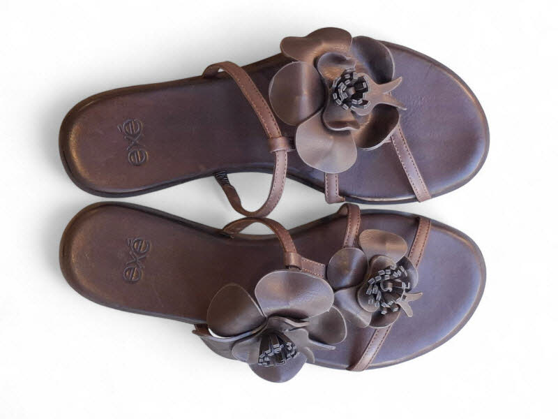 EXE Pantoffel Blumen Brown