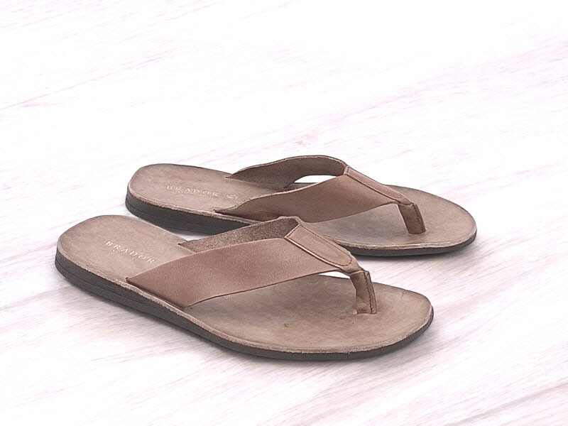 Brador Zehenpantoffel Cromo Rum