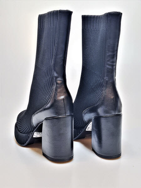 Noa Harmon OCA-LOCA KIDS SHOES, S.L. Stieflette Strick schwarz