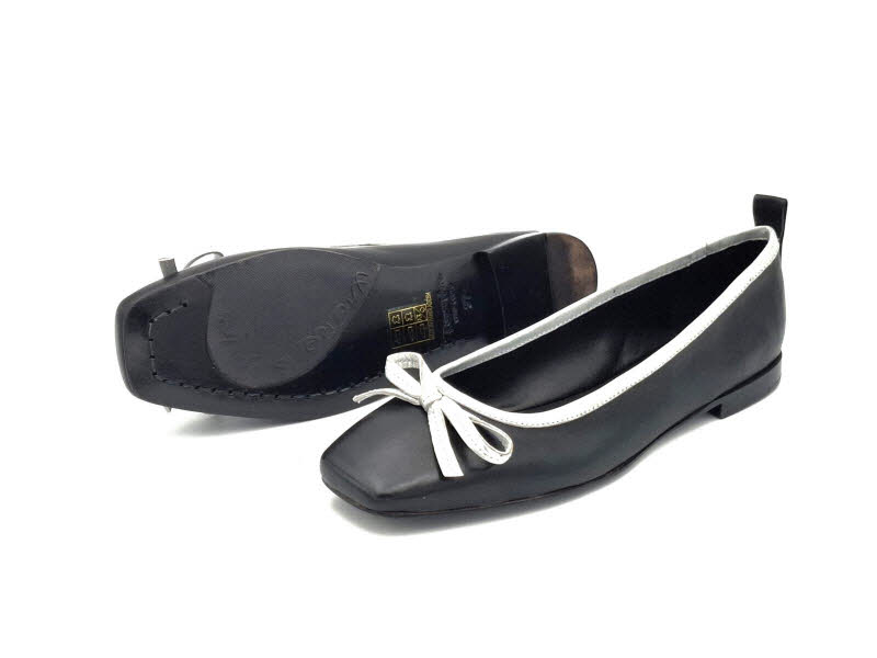 Rebecca White Ballerina Black