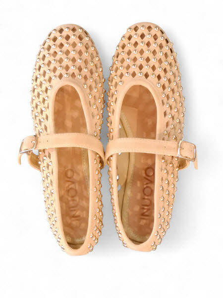 Inuovo Ballerina gelocht mit Nieten - Beige