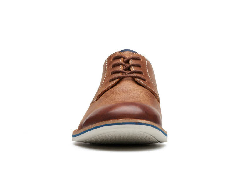 CLARKS Atticus Lace Tan