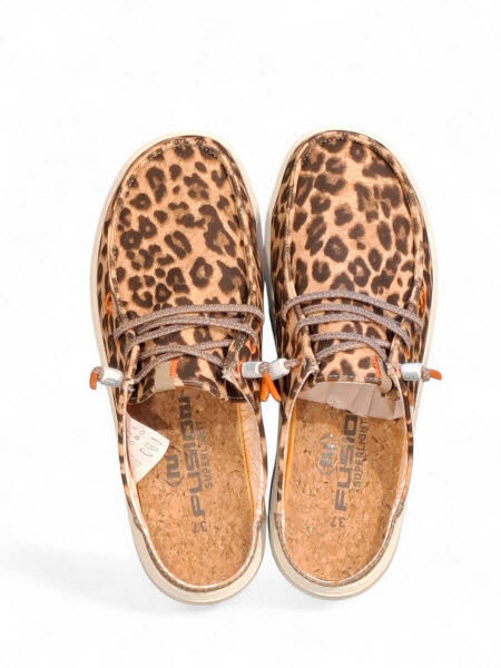 FUSION Lily capri leo b rown