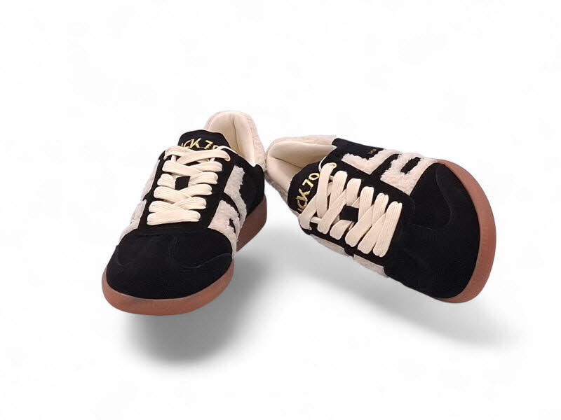 BACK 70 Cloud Black/Fur beige
