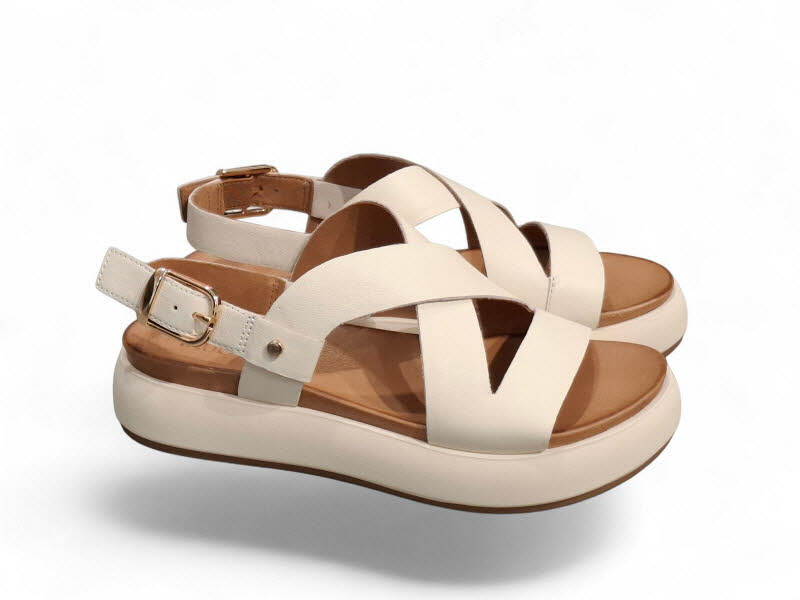 Inuovo Sandale crema