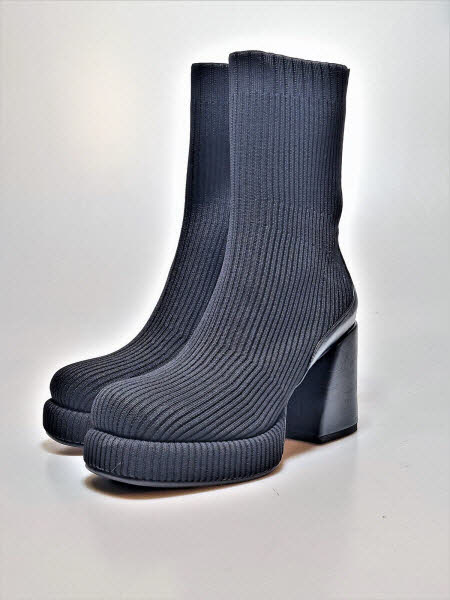 Noa Harmon OCA-LOCA KIDS SHOES, S.L. Stieflette Strick schwarz