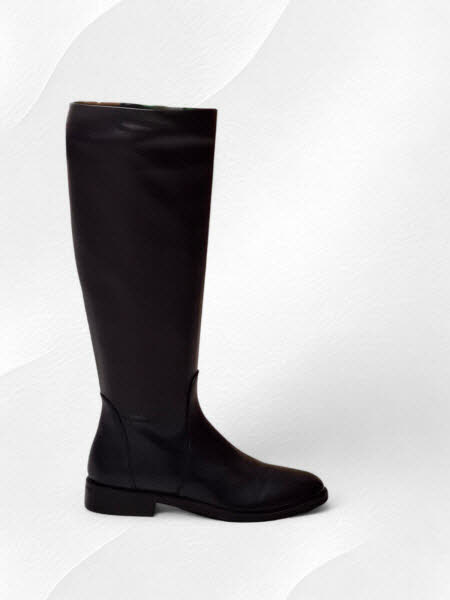 THE SELLER Stiefel flach schwarz