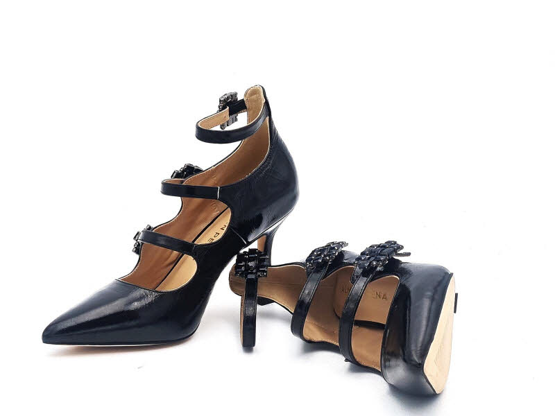 AlmaEnPena Pumps 3 Riemchen black