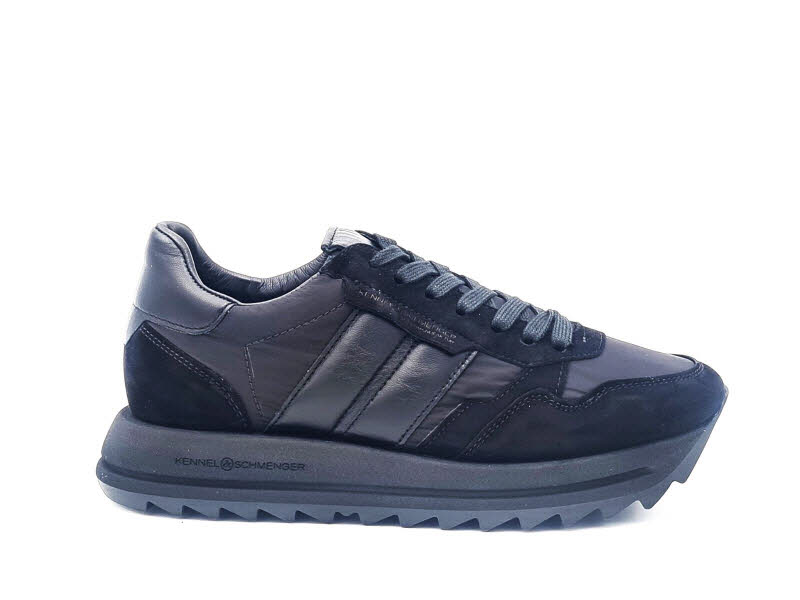 Sneaker schwarz