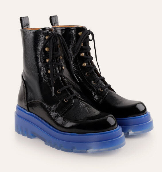 Chie Mihara Yuppie negro