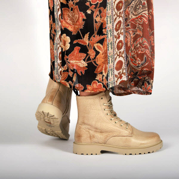Blackstone Kajsa Schnürboot Fields of Rye