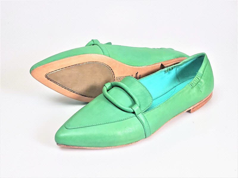 Rebecca White Slipper grün