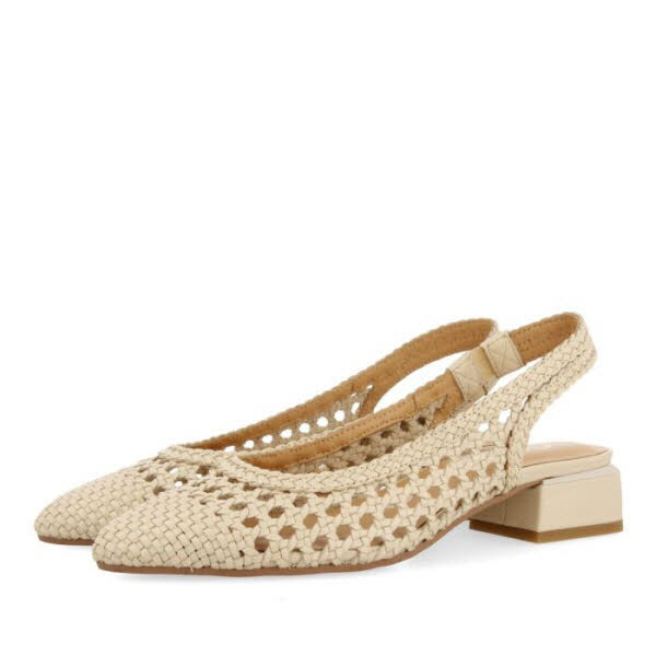 Gioseppo Sling Piskove off-white