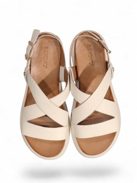 Inuovo Sandale crema