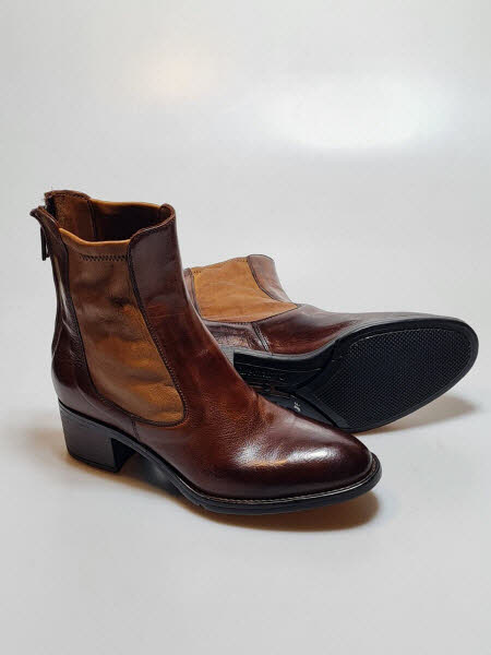 Lemargo Saint Ferry S.r.L. Stieflette Absatz Cognac